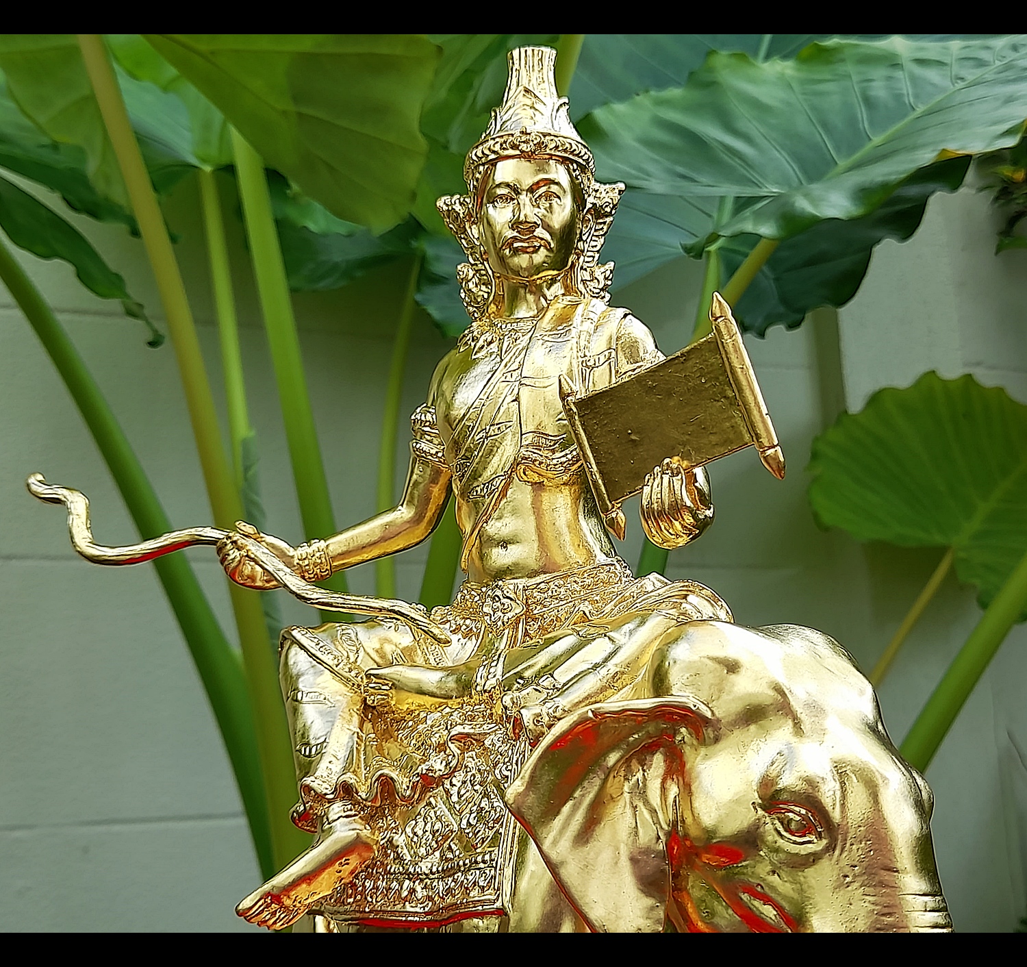 รูปหล่อ ปู่พระฤาษี ประทับทรงช้าง(พญาช้างสาร) ถือไม้เท้า กระดานชนวน (พระพฤหัสบดี แห่ง สติปัญญา บรมครูของทุกสรรพศาสตร์วิชา(เป็นหัวหน้าของปู่ฤาษี108ตน)) (ขนาดใหญ่ ตั้งบูชา สูง14นิ้ว ยาว9นิ้วครึ่ง ลึก4นิ้วครึ่ง) เนื้อโลหะทองเหลือง ปิดทองแท้ ปี2564 #รับประกันแ