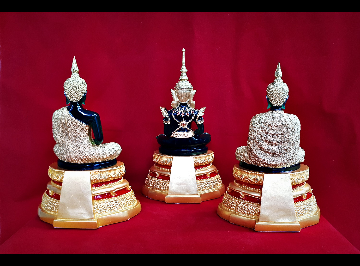 พระแก้วมรกต 3ฤดู ปาง ฤดูหนาว ฤดูร้อน ฤดูฝน พระพุทธรูปขนาดบูชา ขนาด 9นิ้ว เนื้อเรซิ่น ลงสีทอง