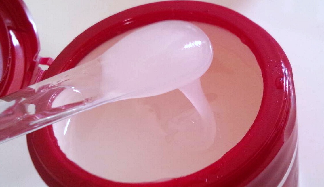 (กล่องแดง) Shiseido Aqualabel Special Gel Cream Moist 90g เจลครีมรวมทั้ง โลชั่น, ครีม, อิมัลชั่น, เอสเซ้นส์ และมาส์ก อัดแน่นไปด้วย Hyaluronic Acid และ Collagen GL เพื่อผิวนุ่มเด้งอิ่มน้ำ ดูยืดหยุ่นเรียบเนียน เบาสบายหน้า