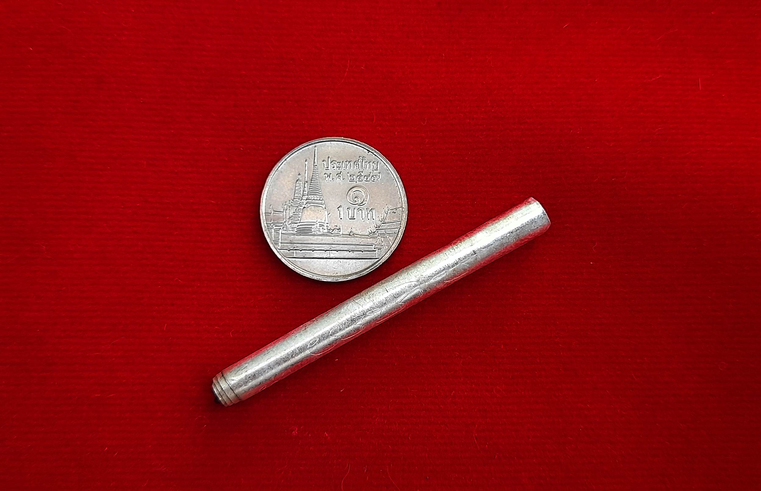 ตะกรุด "นะหน้าทอง” (ตำหรับหลวงปู่จันทร์ วัดนางหนู ) หลังยันต์ นะฤาชา” (ตำหรับหลวงปู่ศุข วัดปากคลองมะขามเฒ่า) เนื้อเงิน ปี2566 รับประกันแท้ - พระอาจารย์เอราวัณ