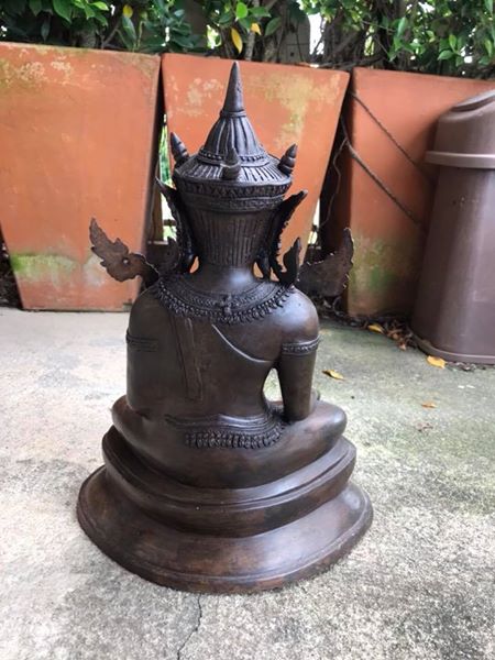 รูปหล่อ พระพุทธรูป ทรงเครื่องพระจักรพรรดิ์ ปางมารวิชัย (หน้าตัก9นิ้ว ) เนื้อโลหะทองเหลือง