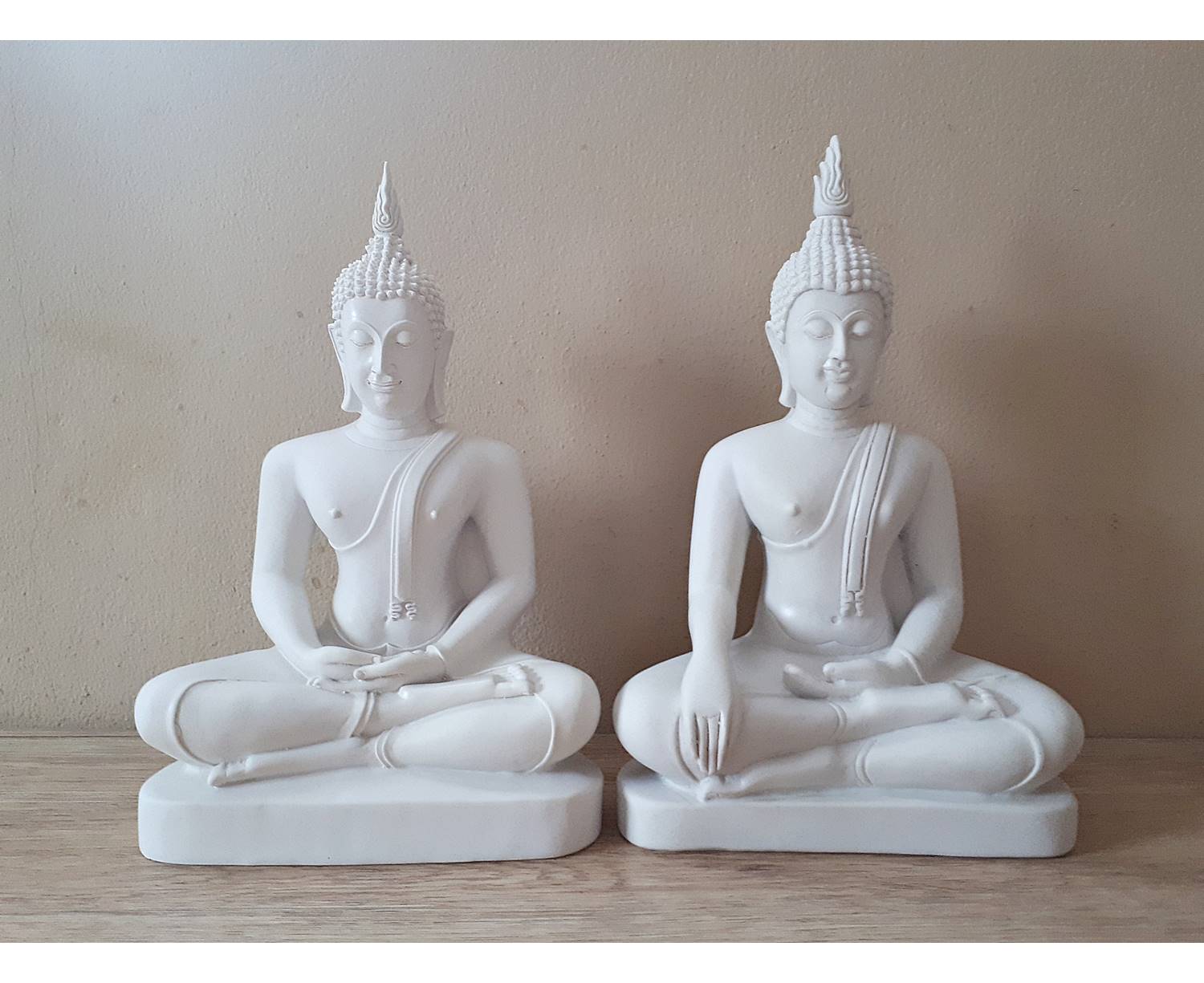 รูปหล่อ พระพุทธรูป เชียงแสนสุโขทัย ปางสมาธิ ปางมารวิชัย เนื้อเรซิ่น สีขาวงา - (หน้าตัก9นิ้ว สูง13.5นิ้ว ลึก5นิ้ว)