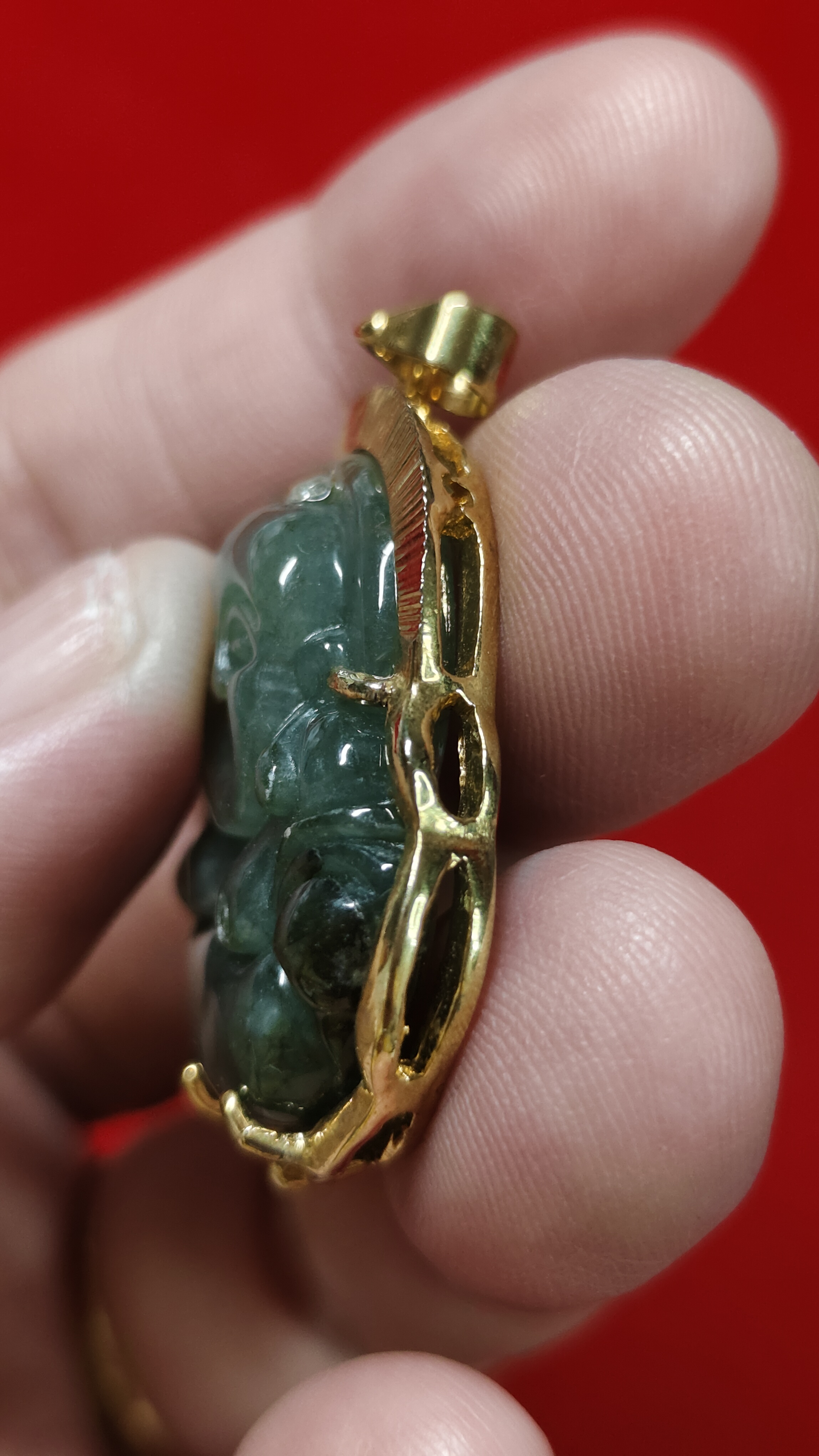 #จี้หยกเนื้อแก้วแกะพระสังกัจจายน์ C-035