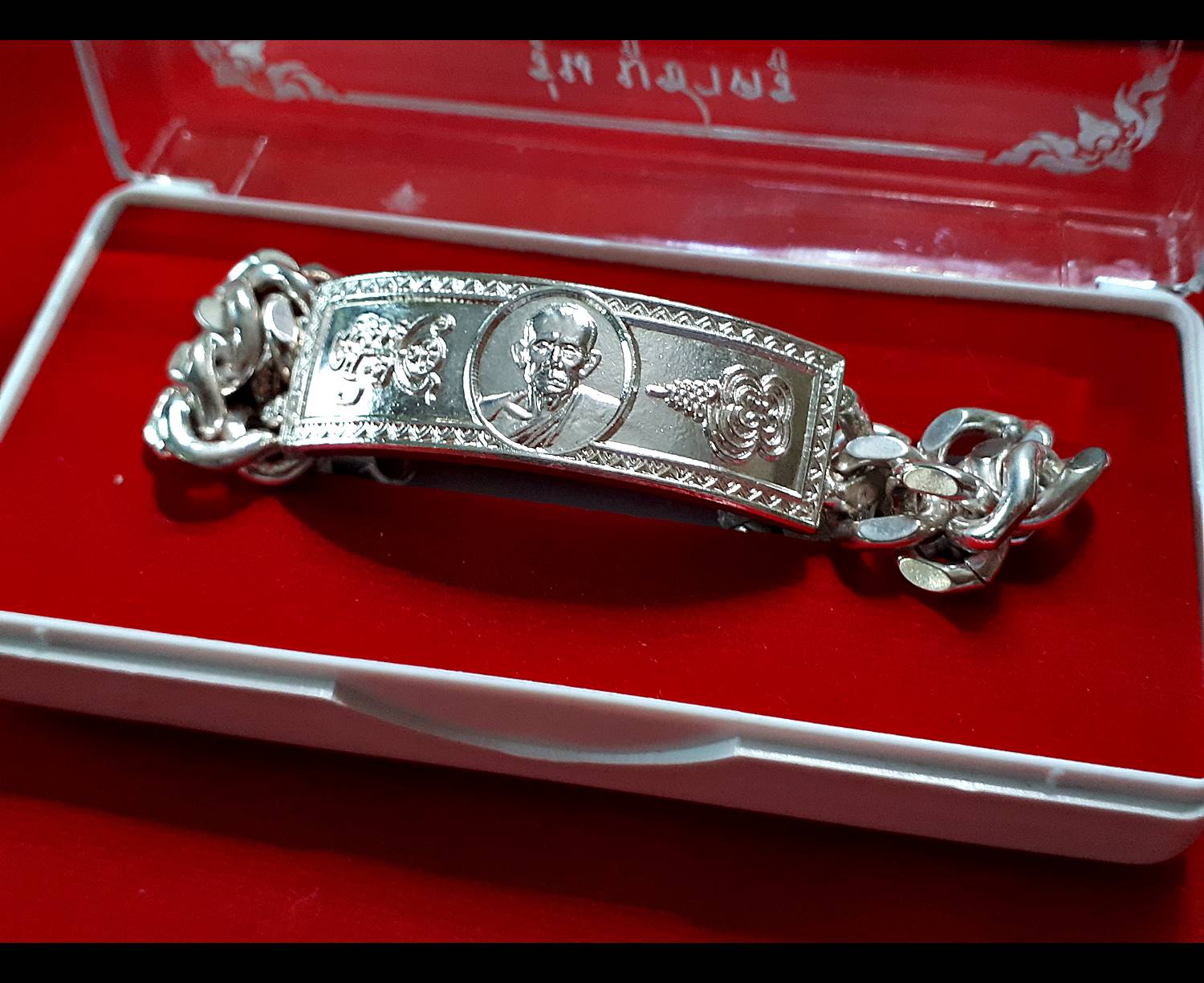 เลสข้อมือ รุ่นแรก หลวงพ่อกวย วัดโฆสิตาราม(วัดบ้านแค) เนื้ออัลปาก้า (น้ำหนัก 4 บาท) ปี2561