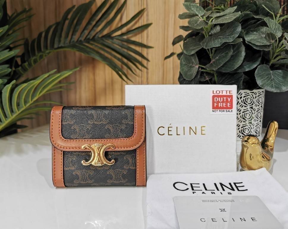 CELINE SHORT WALLET VIP GIFT WITH PURCHASE GWP (แอดไลน์ก่อนสั่งซื้อ)