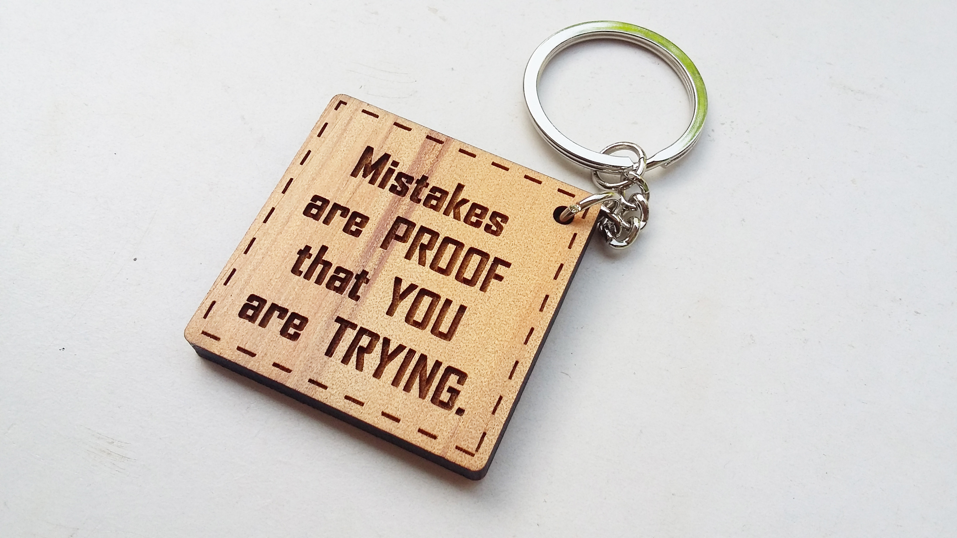 พวงกุญแจไม้ พวงกุญแจไม้ใส่ข้อความ