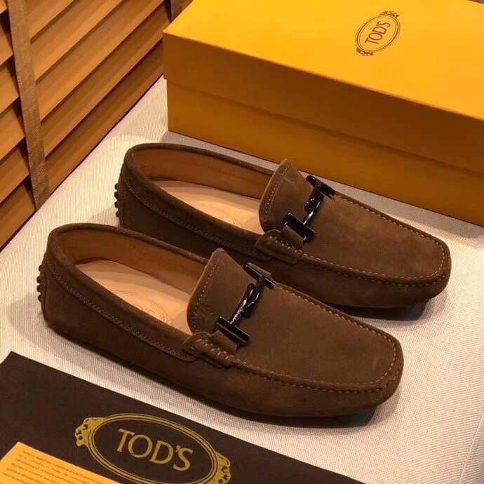 รองเท้า td men loafer ชาย 38-45 สอบถามรุ่นได้ค่ะมีหลายแบบกดดูด้านใน