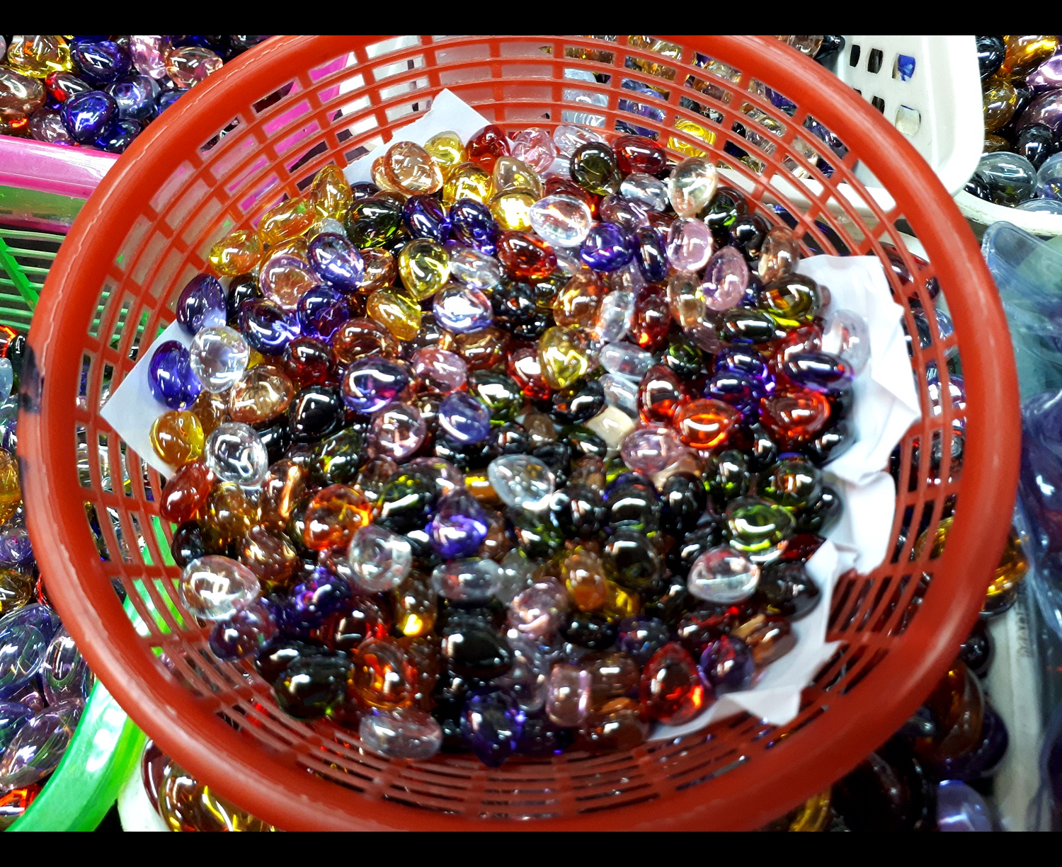 เม็ดแก้ว ทรงหยดน้ำ อุณาโลม ขนาดเล็ก