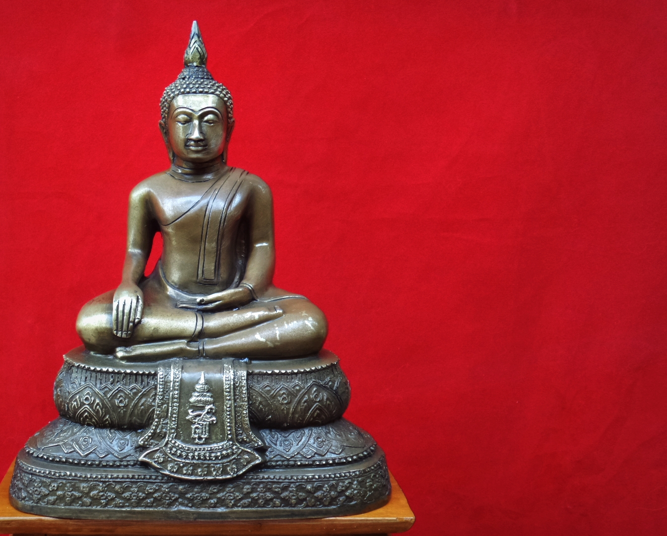 หลวงพ่อทอง วัดเขาตะเครา เนื้อ โลหะ ทองเหลืองรมดำ