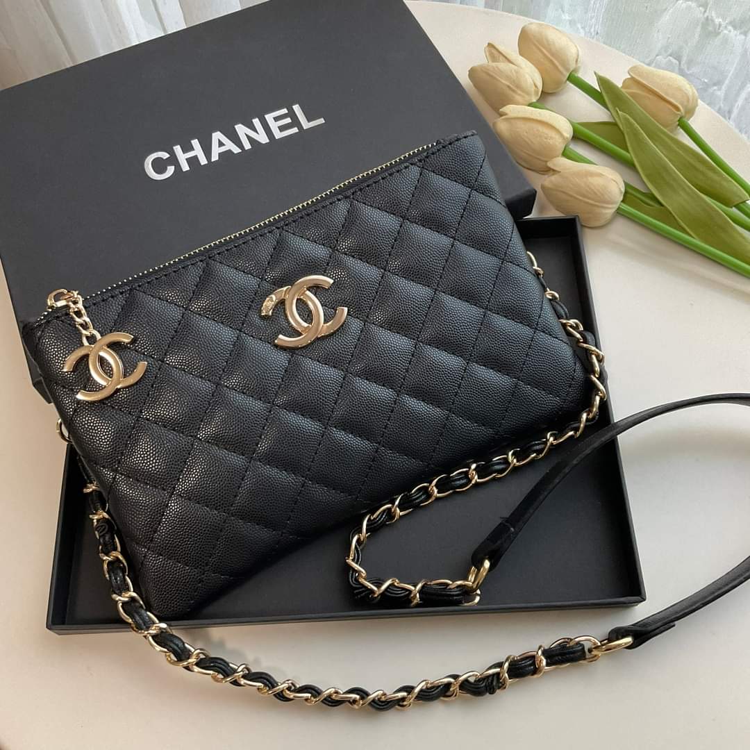 Chanel Crossbody Bag VIP Gift With Purchase (GWP) (แอดไลน์ก่อนสั่งซื้อ)