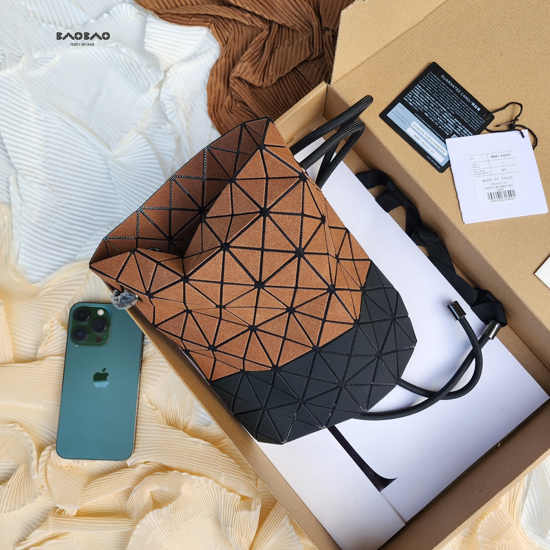 กระเป๋า issey wring ขนมจีบ 10 นิ้ว มีหลายสี