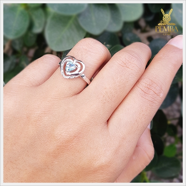 แหวนเพทายแท้ ดีไซน์รูปหัวใจสุดเก๋ ใส่ติดนิ้่วน่ารักๆ แหวนพลอยแท้