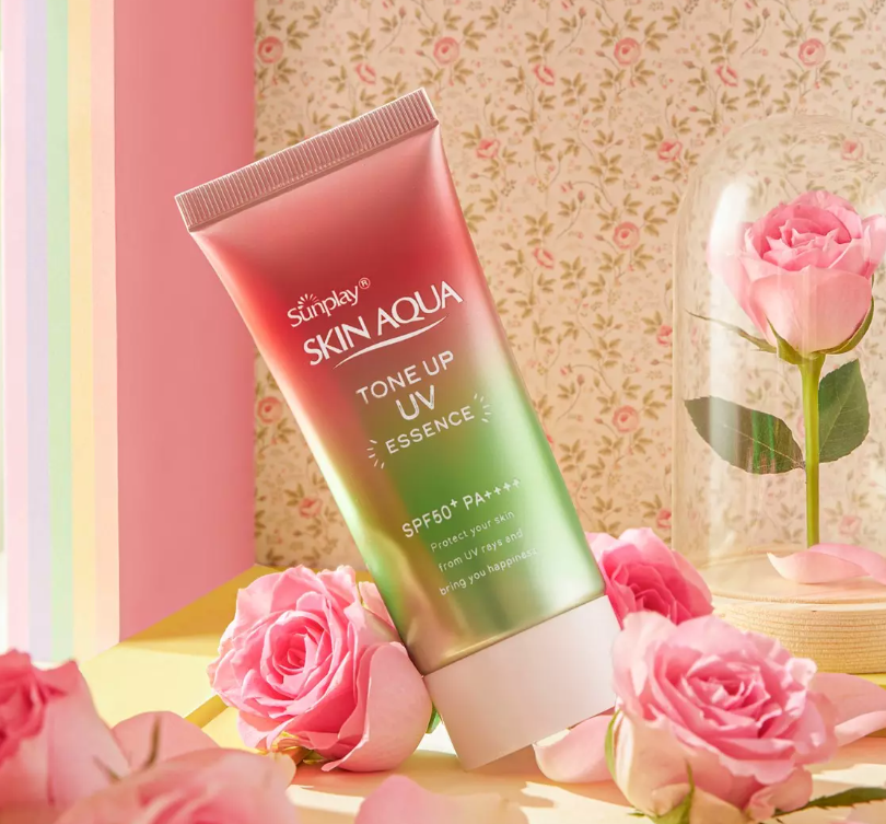 (Rose Aura สีชมพู) Skin Aqua Tone Up UV Essence Rose Aura SPF50+ PA++++ 80g กันแดดกึ่งเมคอัพเบสที่ผสมไฮยารูลอนและวิตามินซี ปรับโทนสีผิวให้ดูกระจ่างใส