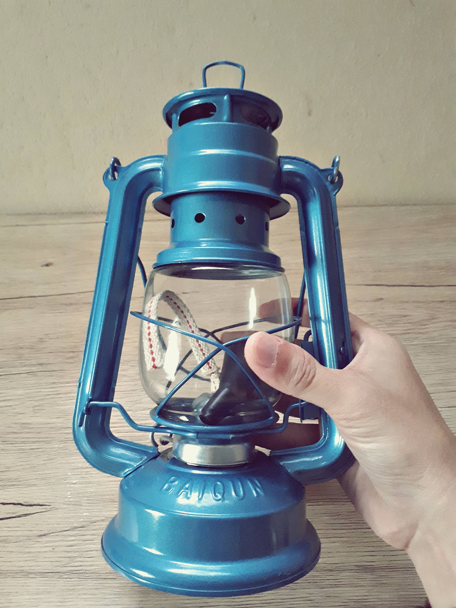 ตะเกียงเจ้าพายุ (ตะเกียงน้ำมันโบราณ ใช้งานได้จริง) - ขนาดใหญ่ (สูง9.5นิ้ว กว้าง6.5นิ้ว)