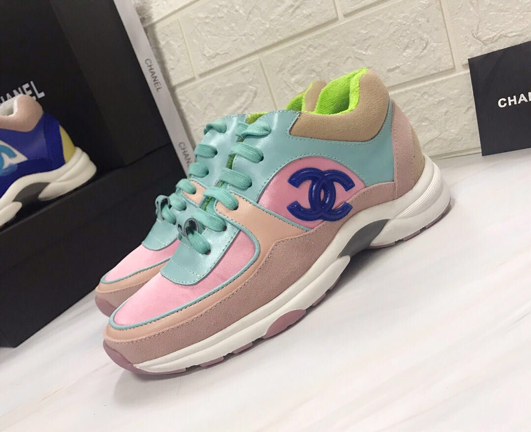 รองเท้าผ้าใบ cn sneakers รุ่นใหม่ สอบถามไซส์ได้ค่ะสต็อคของเปลี่ยนตลอด