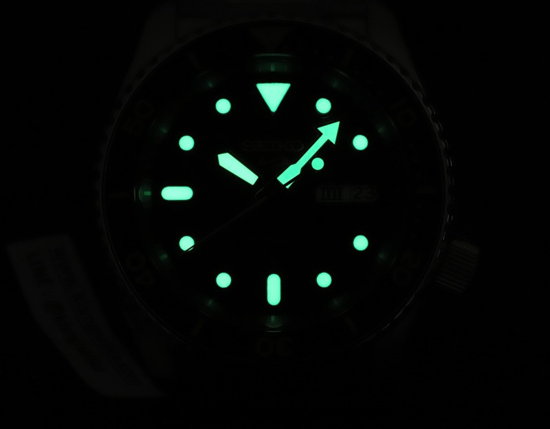 Karnvera Shop นาฬิกาข้อมือผู้ชาย Seiko Men's Analogue Automatic Watch Seiko 5 Sports SRPD57K1