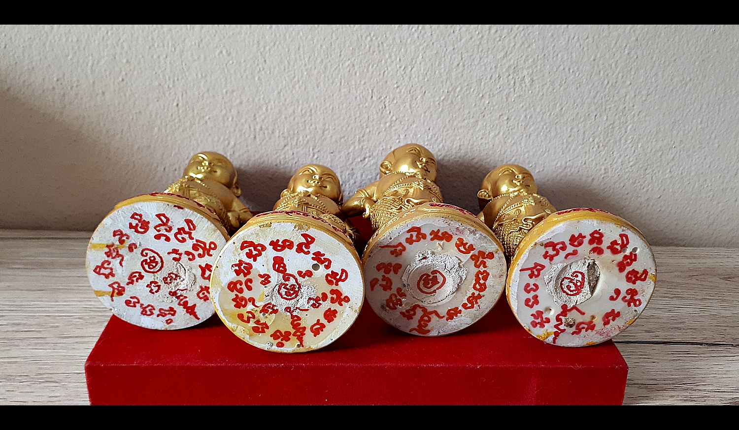 รูปหล่อ กุมารทอง พระสังฆ์ทองจินดามณี เรียกทรัพย์ (เนื้อเรซิ่น สูง7นิ้ว) ปี2559-2560 - อาจารย์ธรรมนูญ สำนักบัวแปดกลีบ(ท่านย่าเฒ่า) จ.ชลบุรี #รับประกันแท้