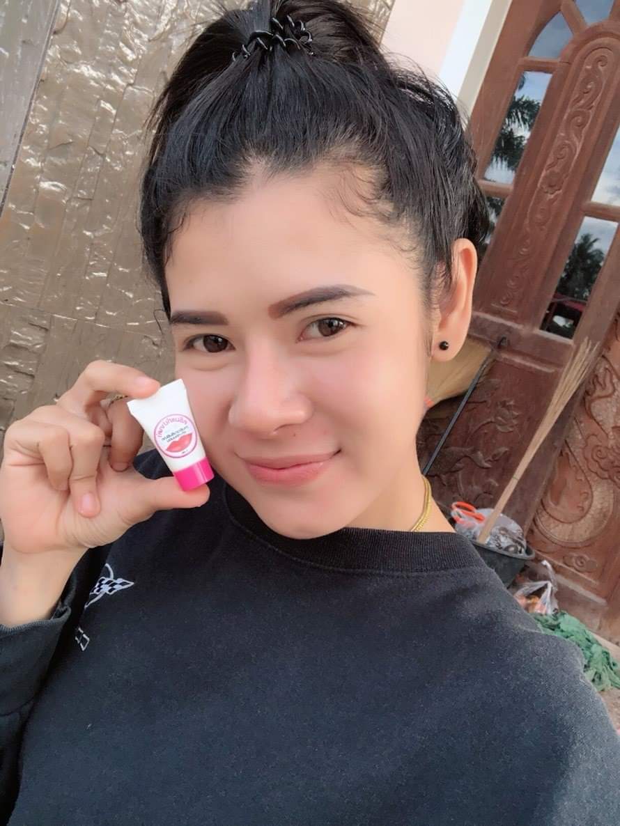 ครีมแก้ปากดำ คลินิค ลิปแก้ปากดำ