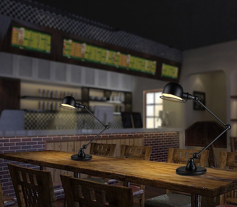 โคมไฟตั้งโต๊ะเหล็กสีดำสไตล์ Industrial [MST-33]