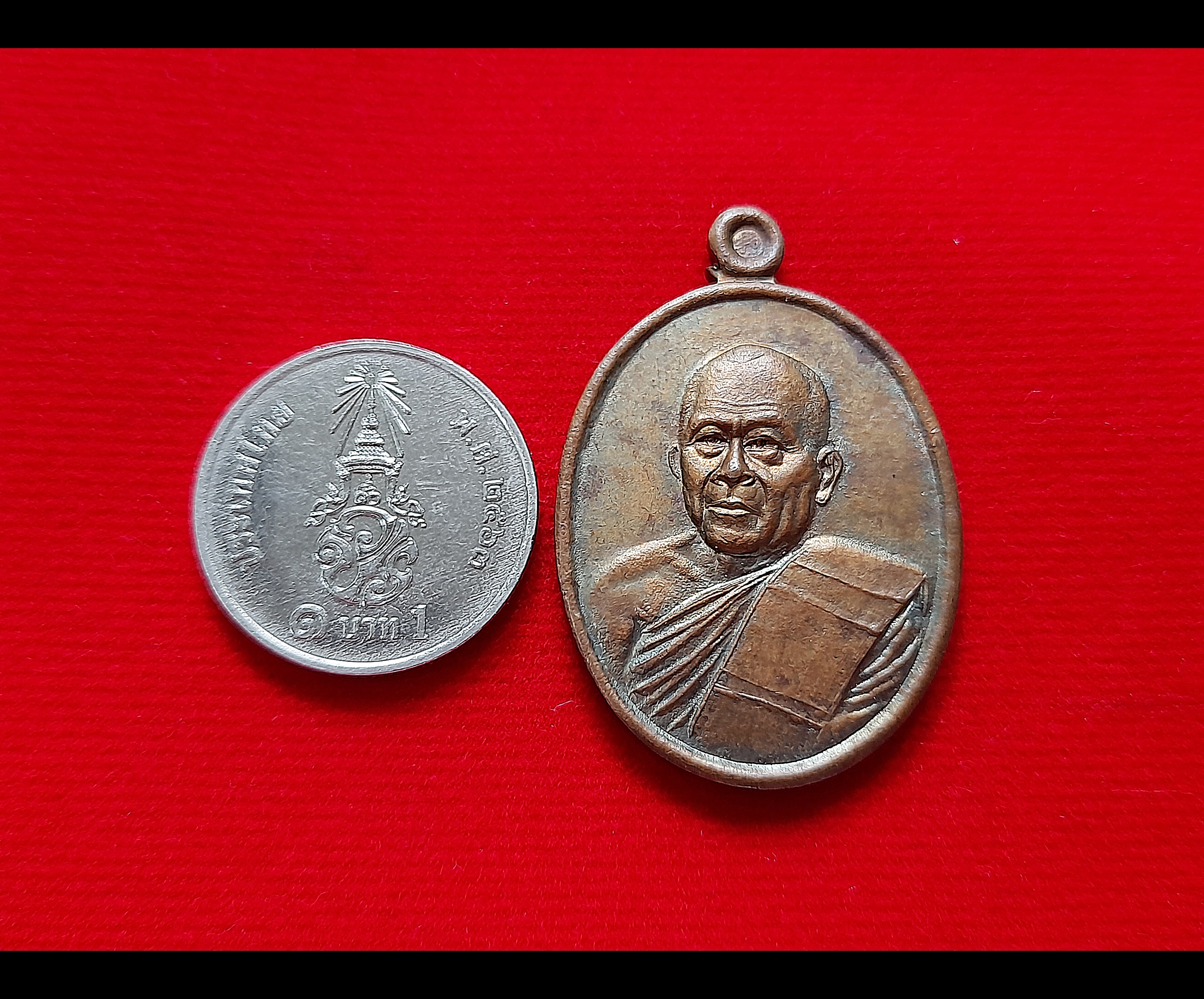 เหรียญ หลวงพ่อยงยุทธ วัดเขาไม้แดง จ.ชลบุรี หลังยันต์นะพรชัย เนื้อทองแดง ปี2540-2541 #รับประกันแท้และทัน