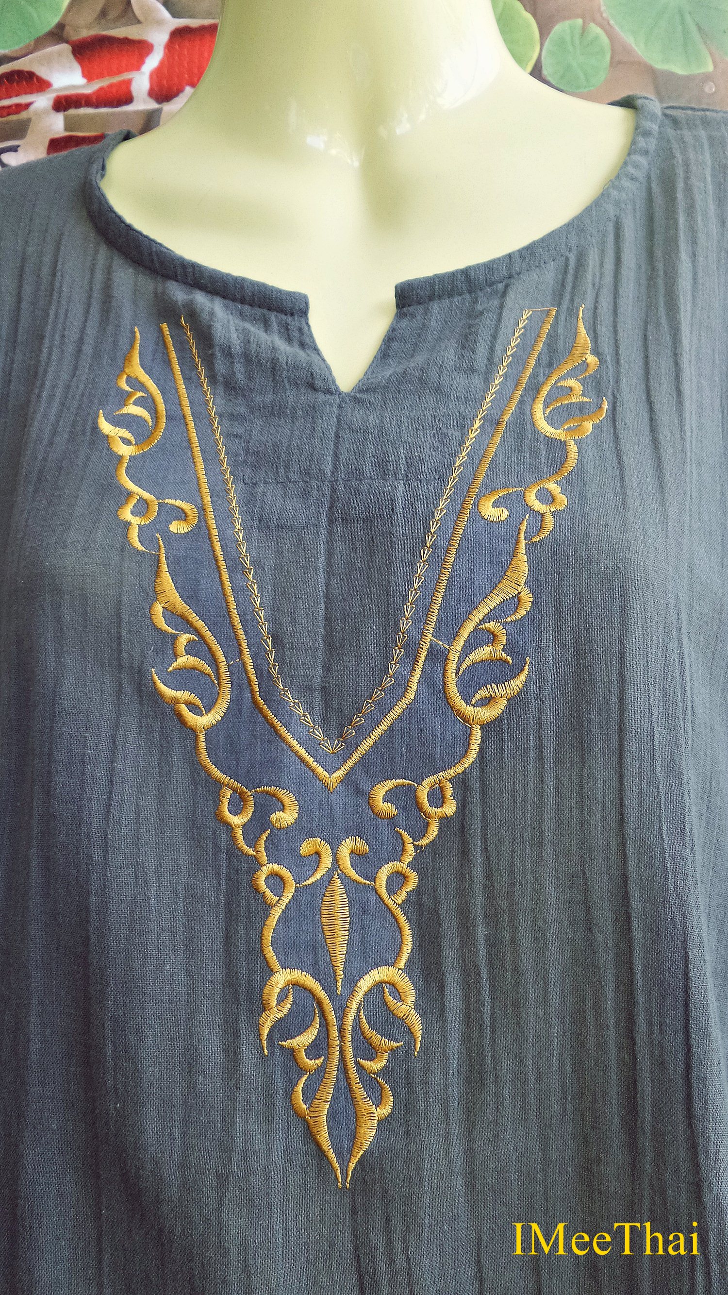 เสื้อ ลายไทย สีเทา ลายกนกสีทอง