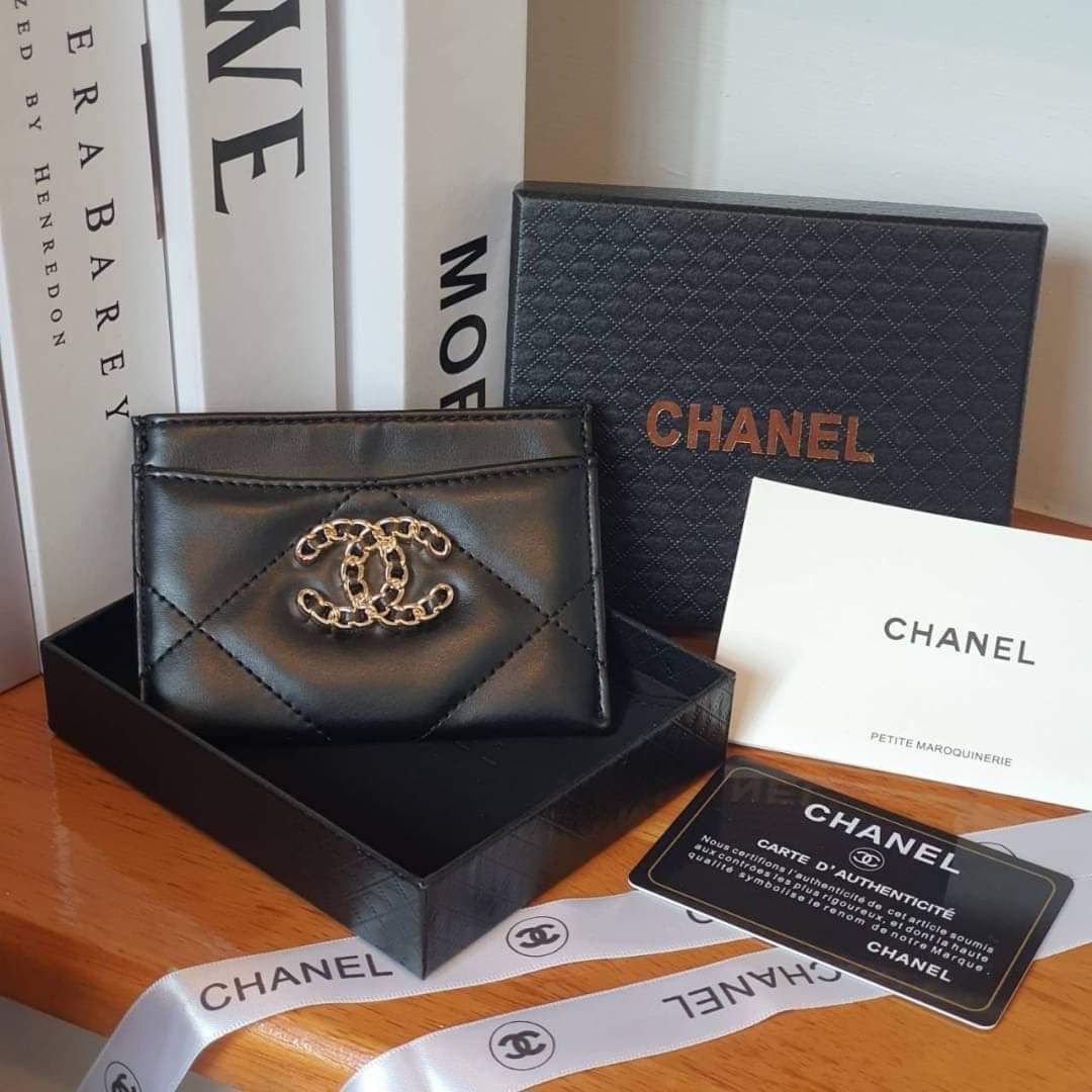 CHANEL CARD HOLDER IN BLACK (GWP) 💳 พรีเมี่ยมกิ้ฟแบรนด์CHANEL (แอดไลน์ก่อนสั่งซื้อ)