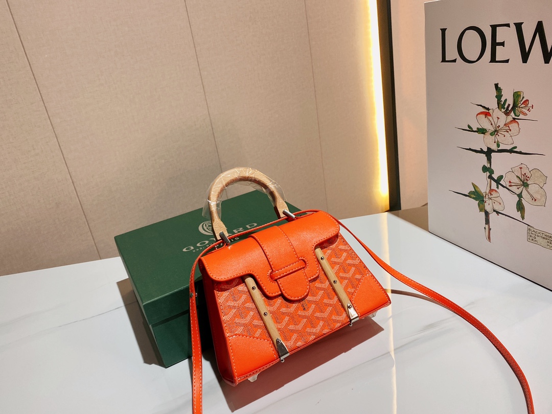 กระเป๋า goya mini saigon bag 21 cm มีหลายสีสอบถามได้ค่ะ