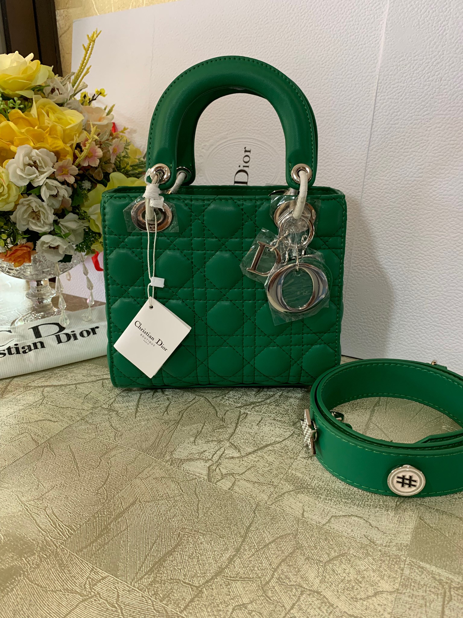 กระเป๋า dio lady mini lamb skin 8 มีหลายสี