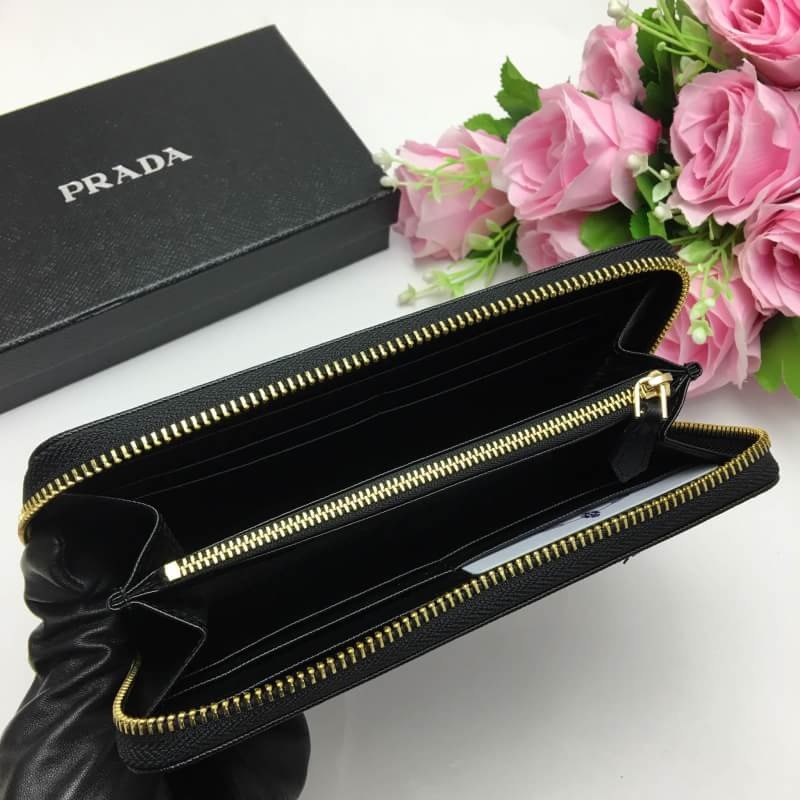 กระเป๋าสตางค์ pd saffiano wallet zip around ซิปรอบ สีดำ