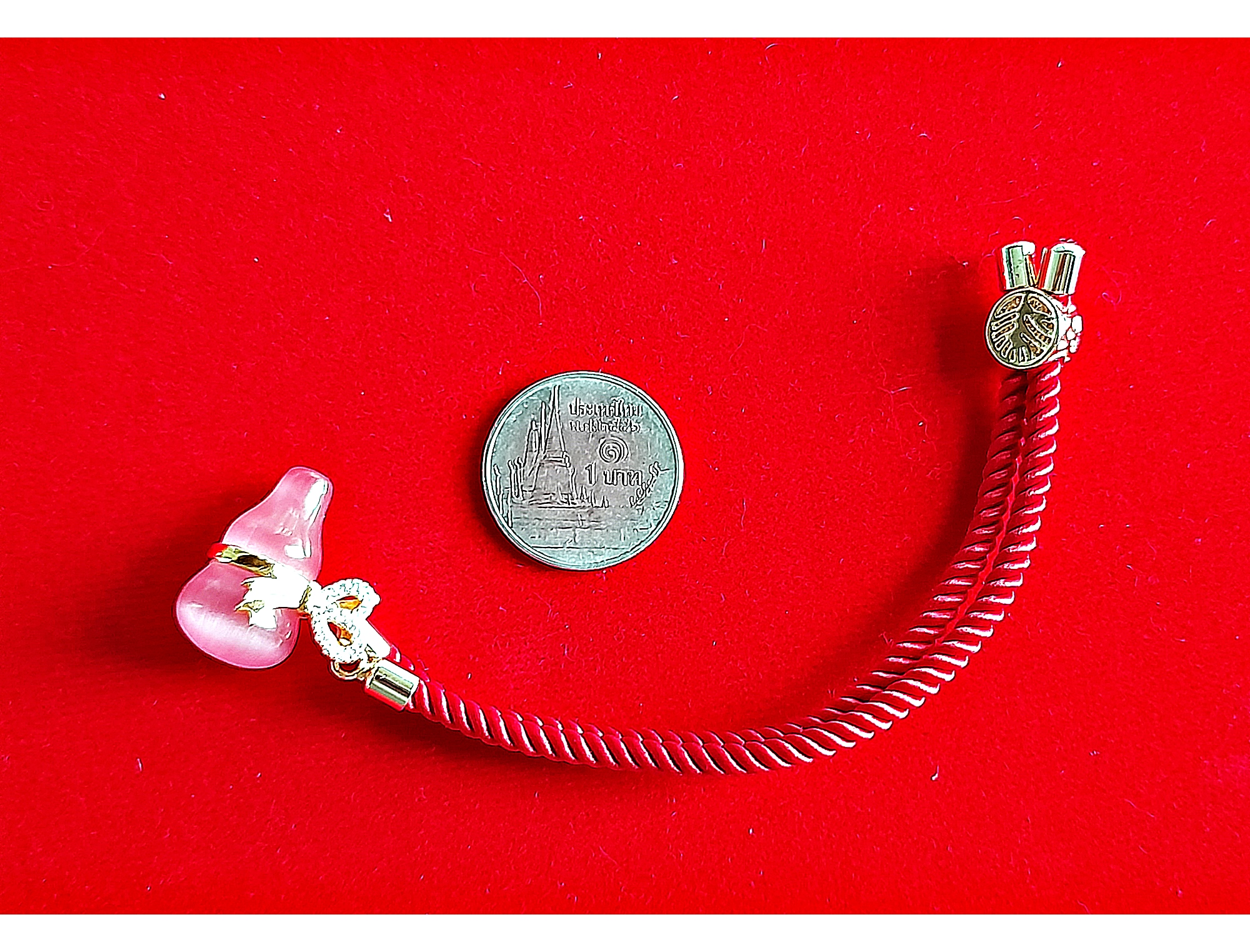 น้ำเต้า (สีชมพู) วัดปากน้ำภาษีเจริญ พร้อมเชือกร้อยข้อมือ - ปลุกเสก โดยวิชาธรรมกายสายหลวงพ่อสด #รับประกันแท้