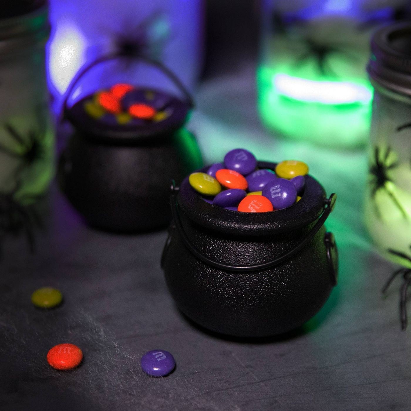 ขนมช็อกโกแลตฮาโลวีน M&M's Halloween Chocolate Candies - GHOUL'S MIX Milk Chocolate