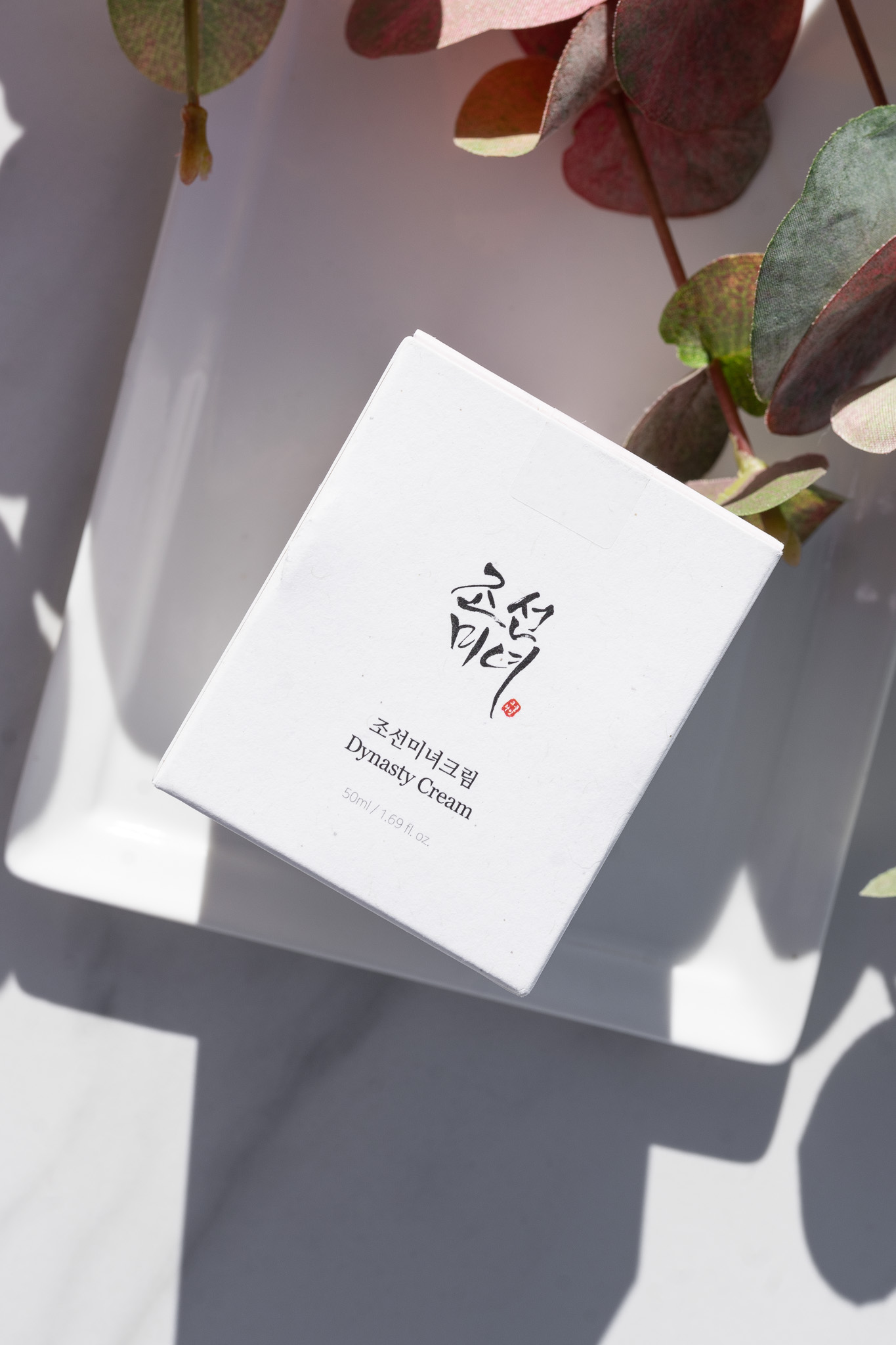 Beauty of Joseon Dynasty Cream 50g บิวตี้ออฟโชซอน ครีมเติมความชุ่มชื้นให้ผิว บำรุงผิวอย่างล้ำลึกยาวนาน อุดมไปด้วยสารสกัด น้ำรำข้าว น้ำโสม สควาเลน และไนอาซินาไมด์ 2% ช่วยให้ผิวแข็งแรง ปรับสมดุลผิว และบำรุงผิวจากส่วนลึกภายใน