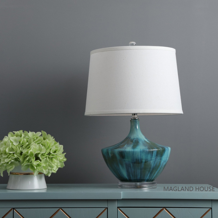 โคมไฟตั้งโต๊ะฐานเซรามิคโป๊ะผ้า สี Creative Paint [ND205]