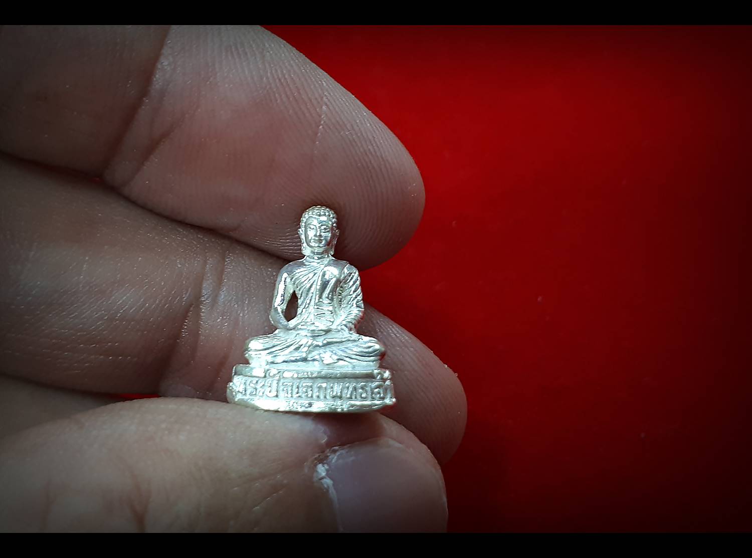 รูปหล่อ พระปัจเจกพระพุทธเจ้า รุ่นแรก เนื้อเงิน แท้ (ขนาด ห้อยคอ ลอยองค์ 1ซม) ปี2550 - หลวงพ่อเล็ก วัดท่าขนุน