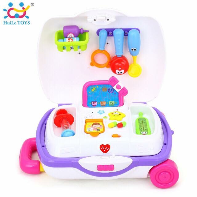 กระเป๋าเดินทางล้อลากสำหรับคุณหมอตัวน้อย Huile Toys Carry-Along-Suitcase (Doctor)
