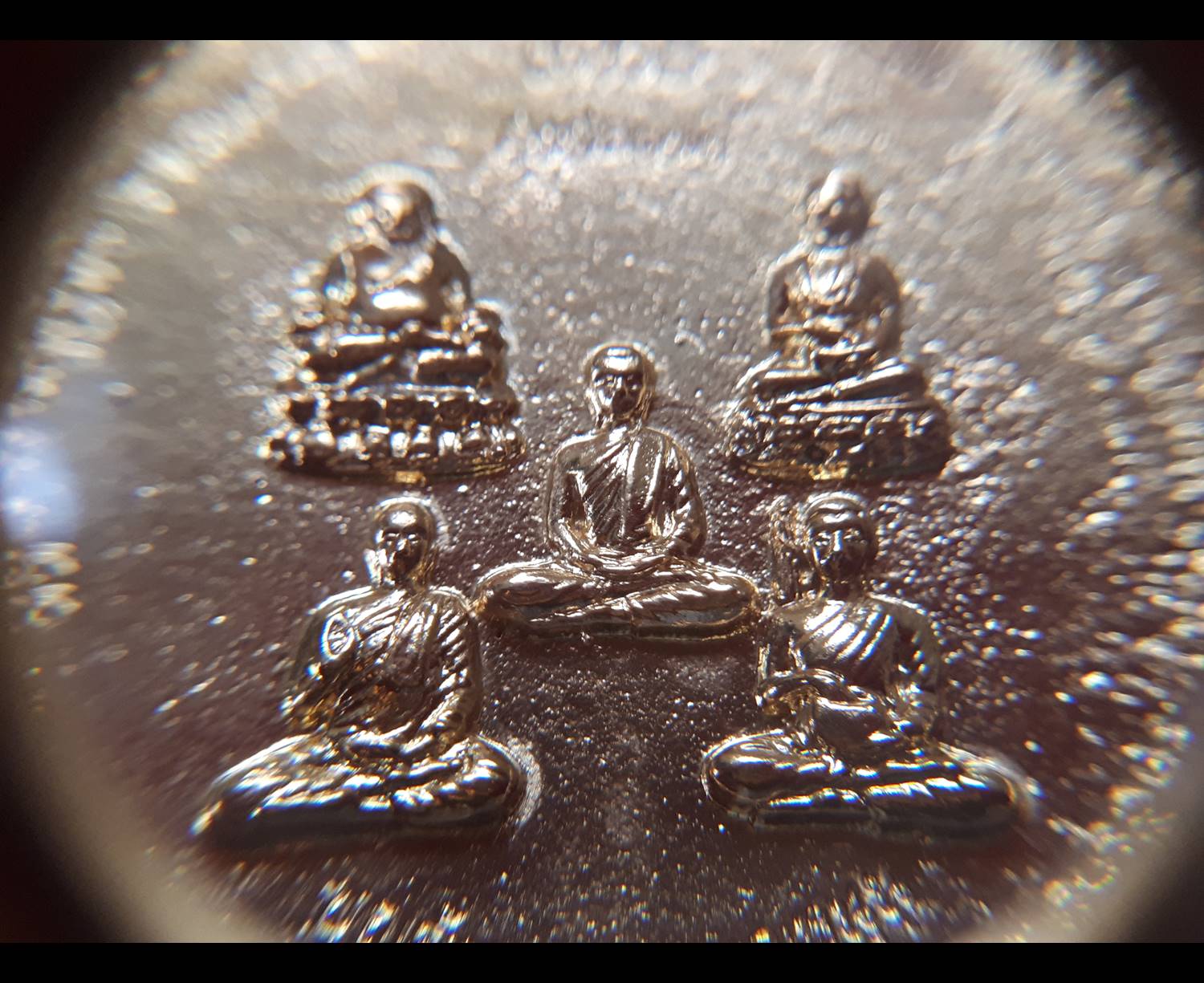 เหรียญสมเด็จองค์ปฐม ด้านหลัง พระมหาลาภทั้ง ๕ พระองค์ (พระสิวลี พระปัจเจกพุทธเจ้า พระอุปคุต พระสังกะจาย พระอนุรุทธะ) เนื้อชนวน ปี2558-2559 #รับประกันแท้