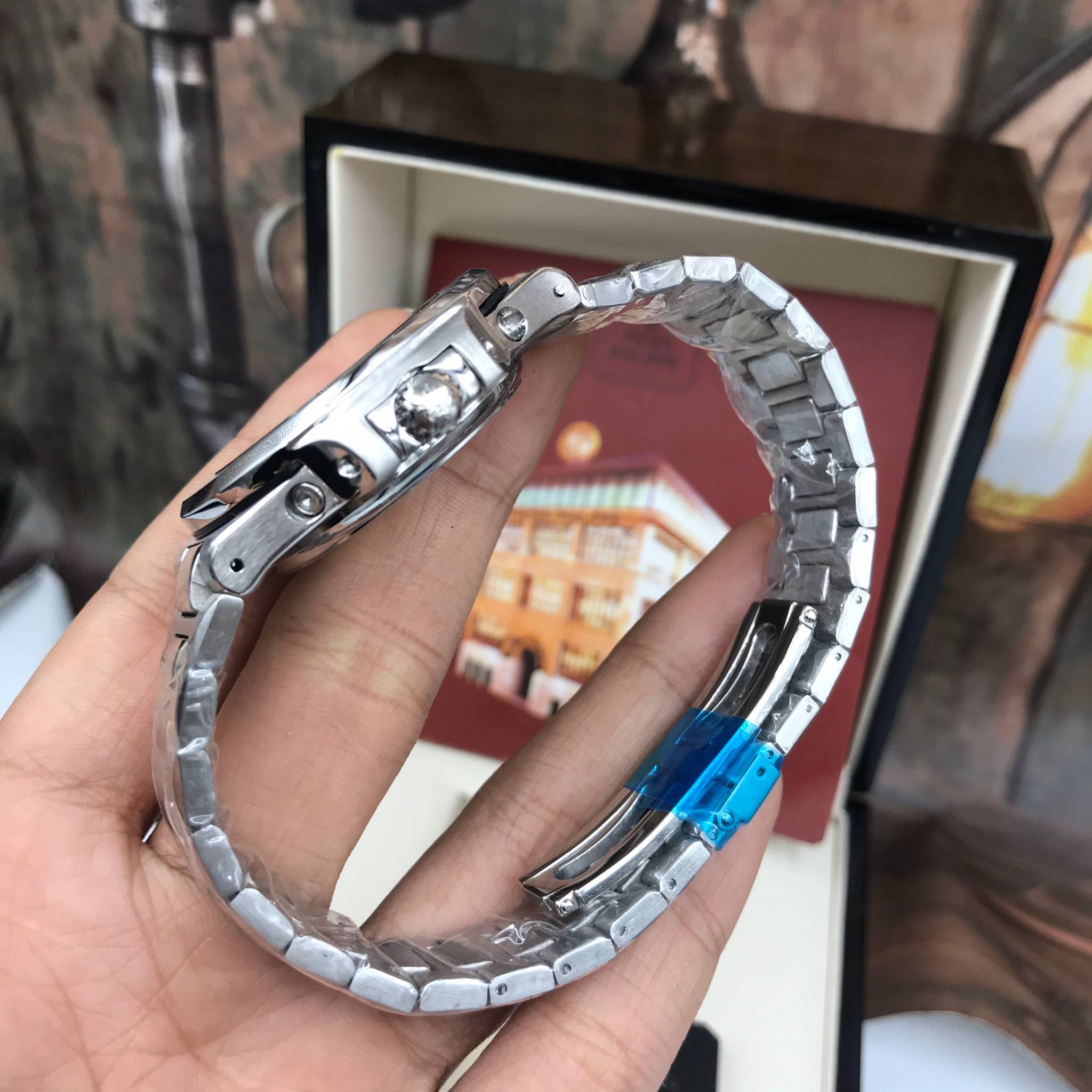 นาฬิกา Patek Philippe รุ่น Men's Nautilus Chronograph สีเงิน สายเลสสีเงิน หน้าปัดสีน้ำเงิน