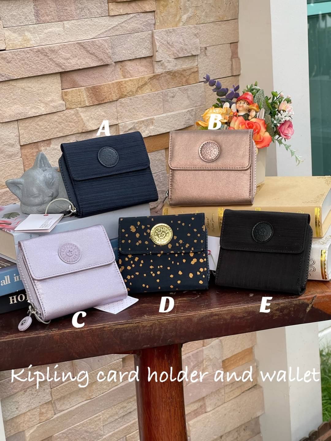 กระเป๋าใส่บัตร Kipling card holder and wallet (แอดไลน์ก่อนสั่งซื้อ)