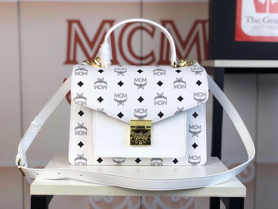 กระเป๋า mcm Patricia สะพายข้าง 10 นิ้ว