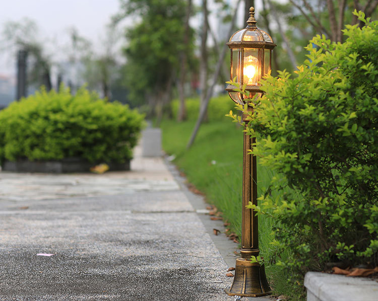 โคมไฟสนามหญ้า สูง 118CM สี bronze ปัดลาย โป๊ะโคมกระจกใส [ODY-01]