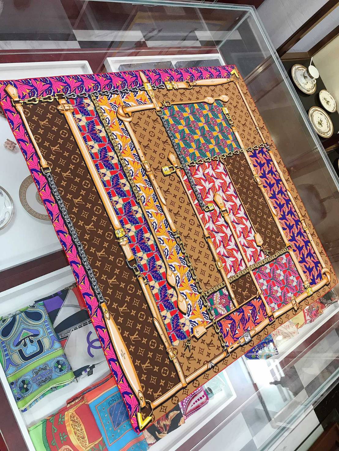 ผ้าพันคอ l ผ้าคลุมไหล่ l confidential garden