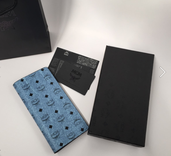 กระเป๋าสตางค์ mcm bifold wallet ใบยาว มีหลายสี