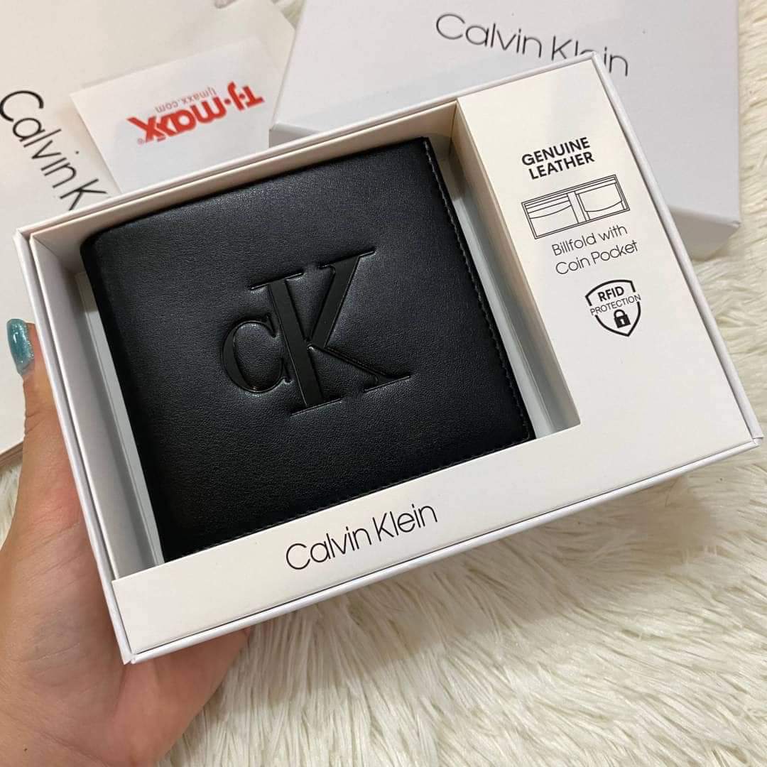 Calvin Klein Bifold Leather Short Wallet (แอดไลน์ก่อนสั่งซื้อ)