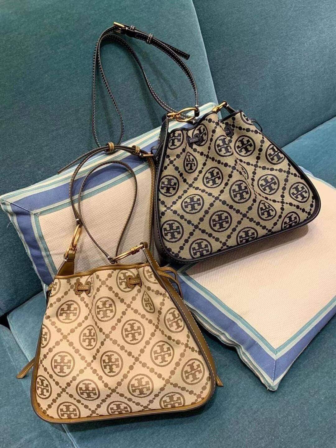 Tory T Monogram Jacquard Bell Bag (แอดไลน์ก่อนสั่งซื้อ)