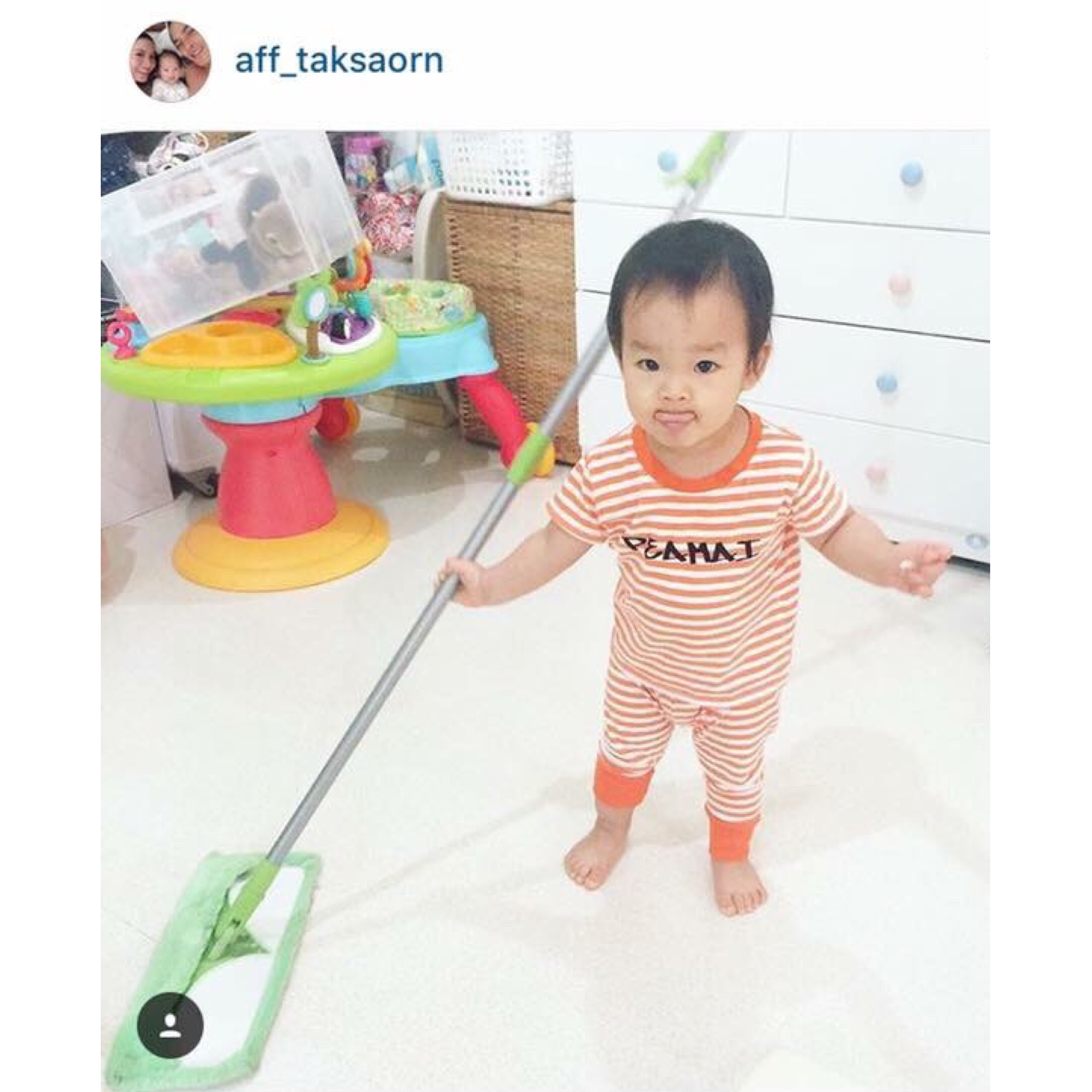 โต๊ะกิจกรรมเสริมพัฒนาการ Bright Starts Around We Go Zippity Zoo 3-in-1 (AWG)