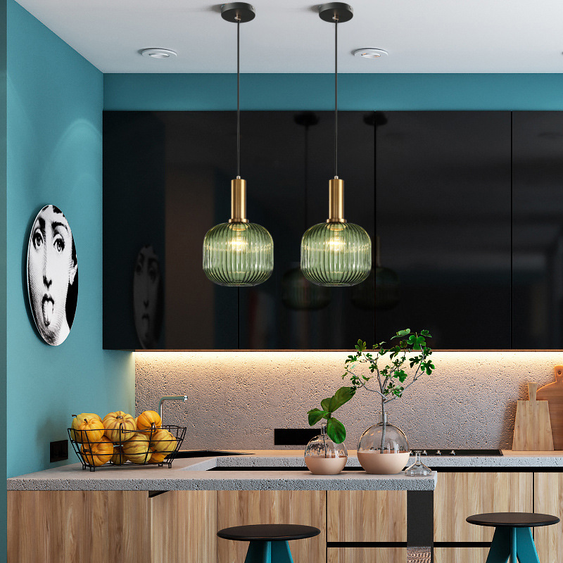 โคมไฟแขวนเพดานแก้วมีจีบด้ามสีทอง [CASA015]