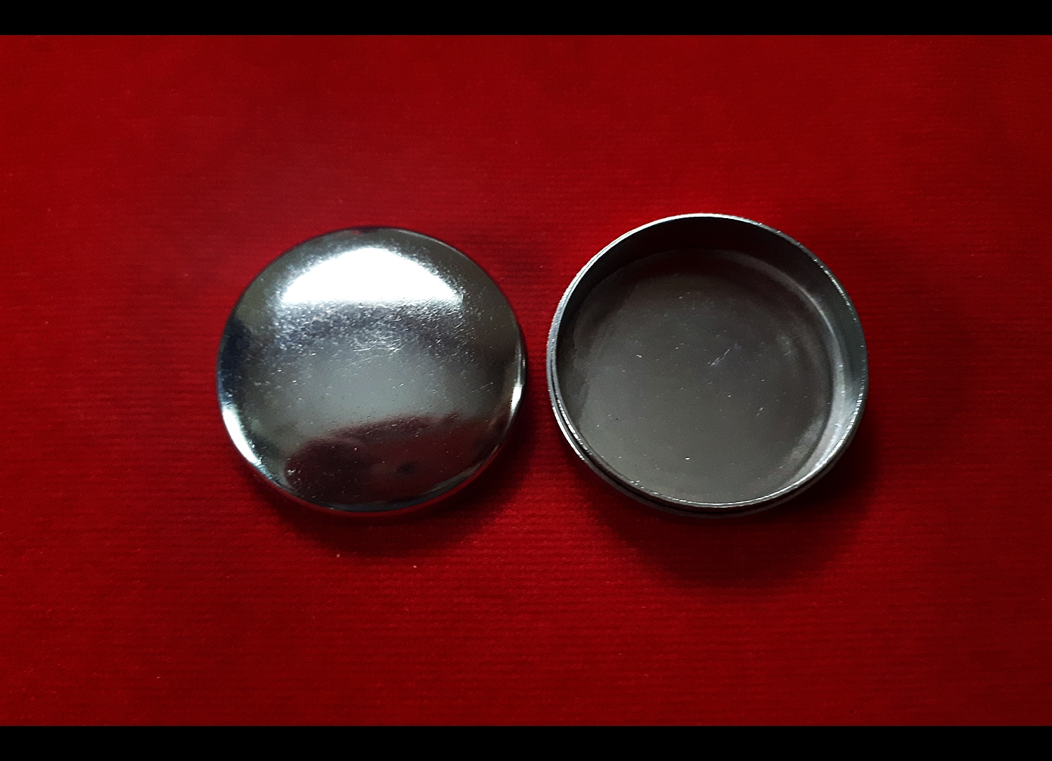 ตลับ แสตนเลส - ใส่แป้ง ใส่สีผึ้ง วัตถุมงคล (ขายปลีก ขายส่ง)