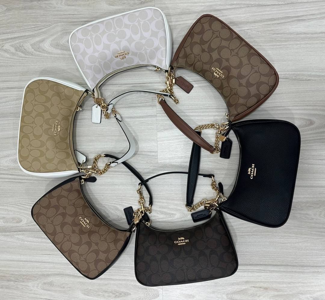 Coach Teri Shoulder Bag (แอดไลน์ก่อนสั่งซื้อ)