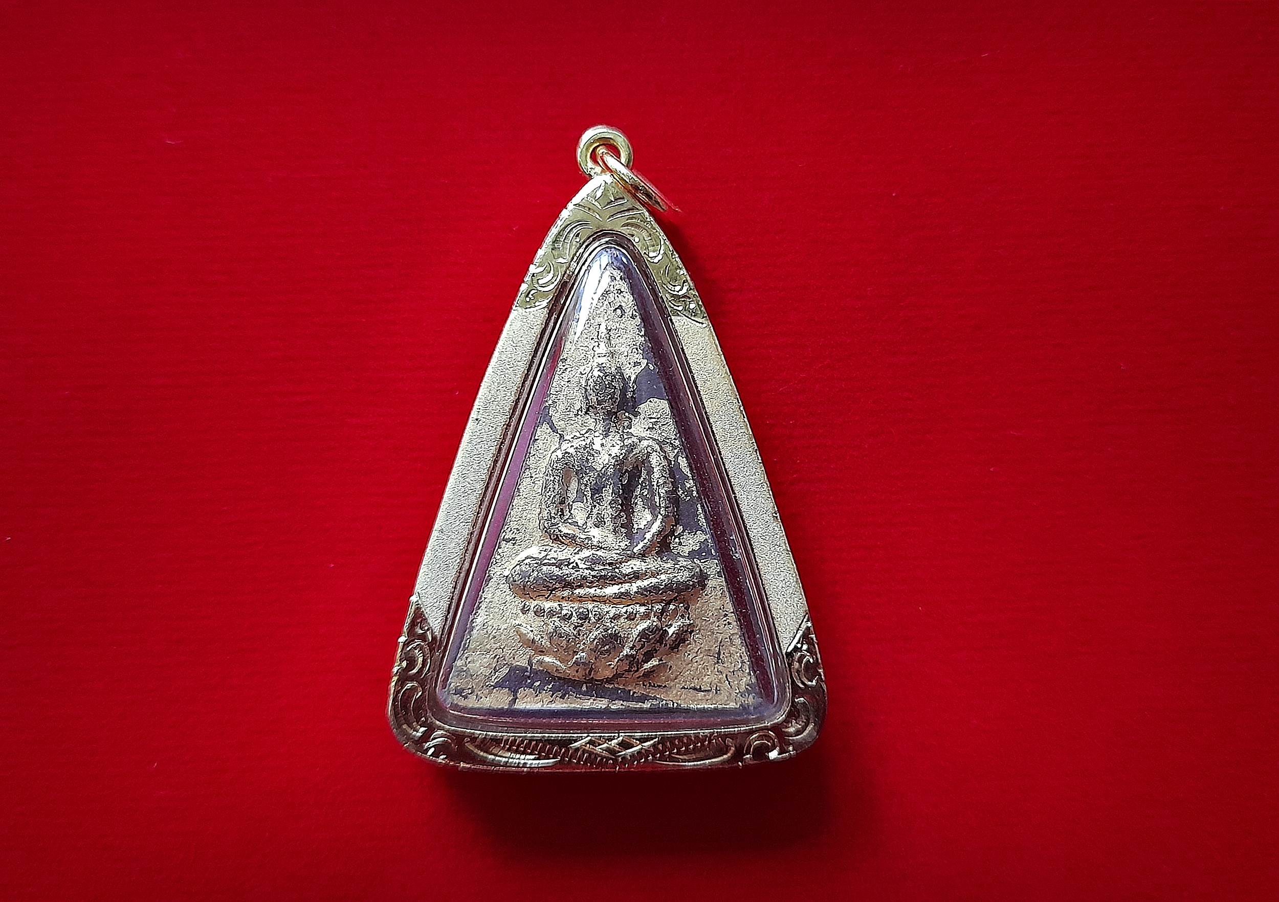 พระสมเด็จ นางพญา (พิมพ์สมเด็จจิตรลดา) หลังฝัง ฝังทั้งข้าวทิพย์-ว่านไพลดำ (ได้มวลสารพระราชทาน จาก ร.9) ปี2548-2549 #รับประกันแท้และทัน - (กรอบไมครอนชุบทอง เลี่ยมกันน้ำ)