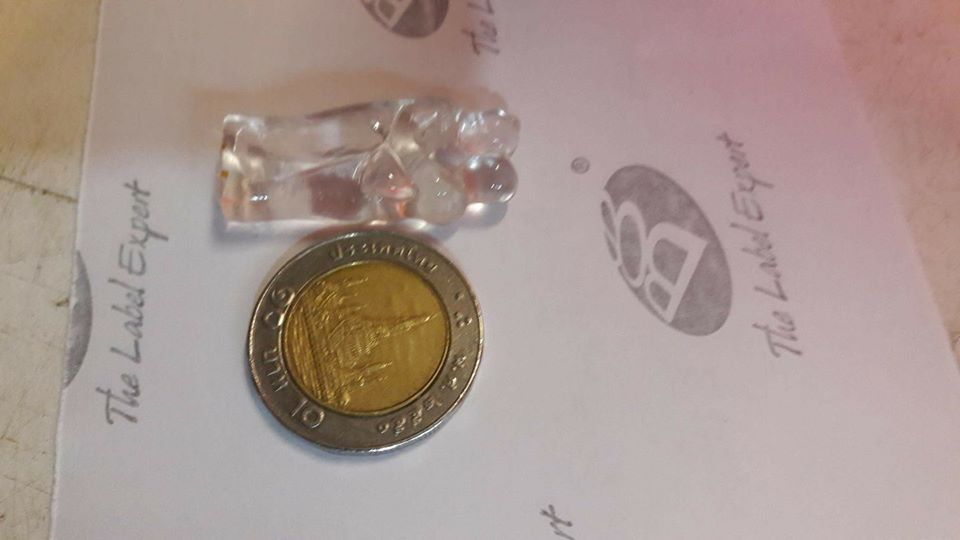 อิ่นคู่ (ชายหญิงกอดกัน มหาเสน่ห์) แก้วโป่งข่าม (งานฝีมือ ของใหม่) แกะสลัก (ขายปลีก ขายส่ง)